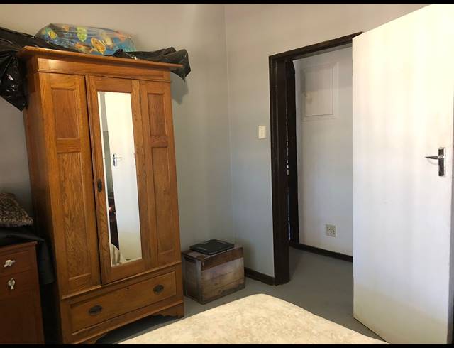 4 BEDROOM HOUSE FOR SALE IN HOUTKOP AH